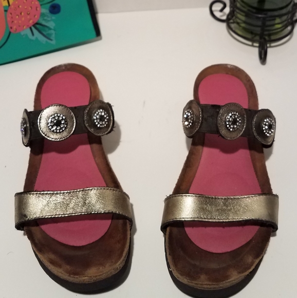 Naot Shoes - Naot sandals